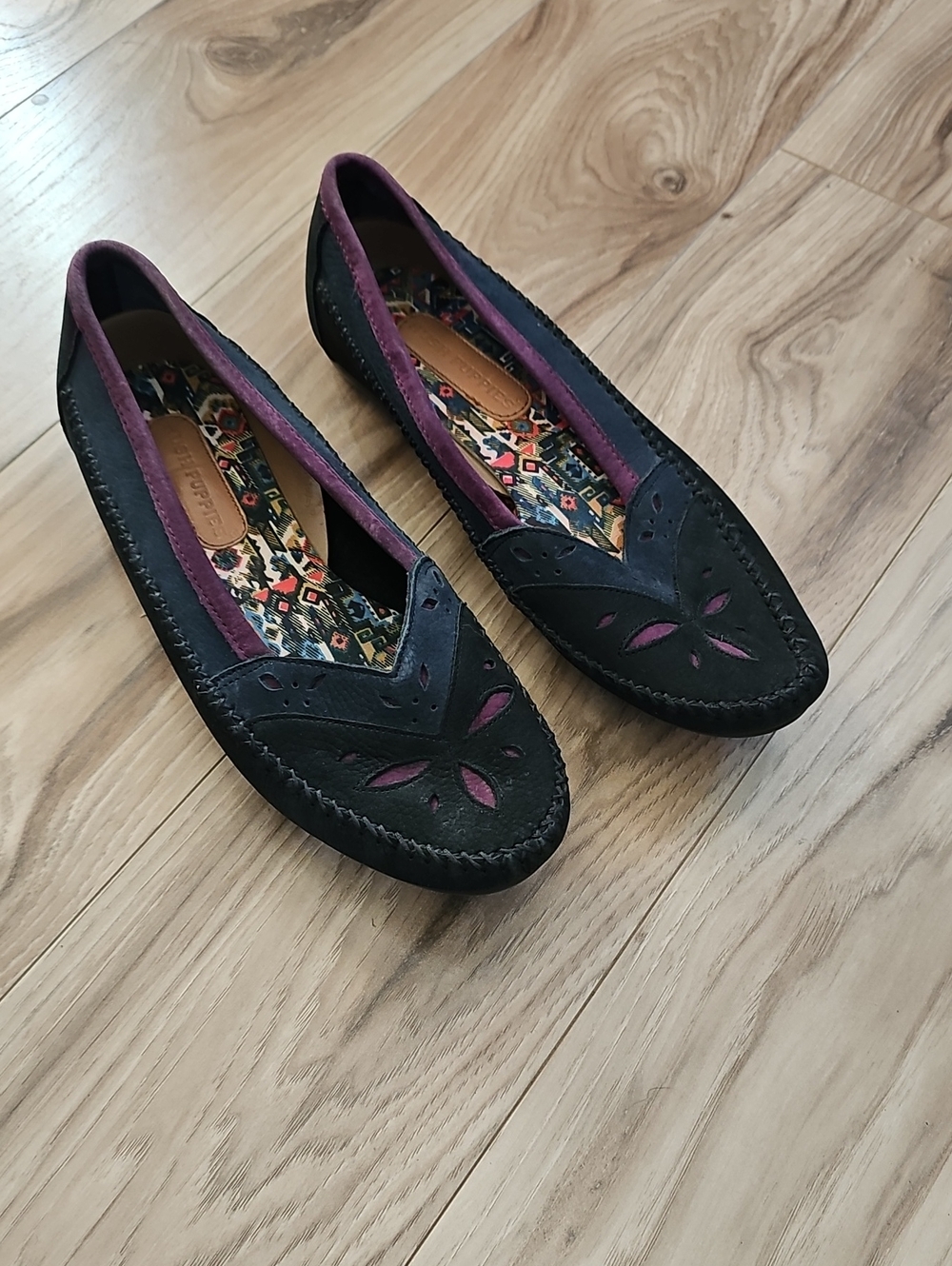 Hush Puppies Black Flats with Plum Trim